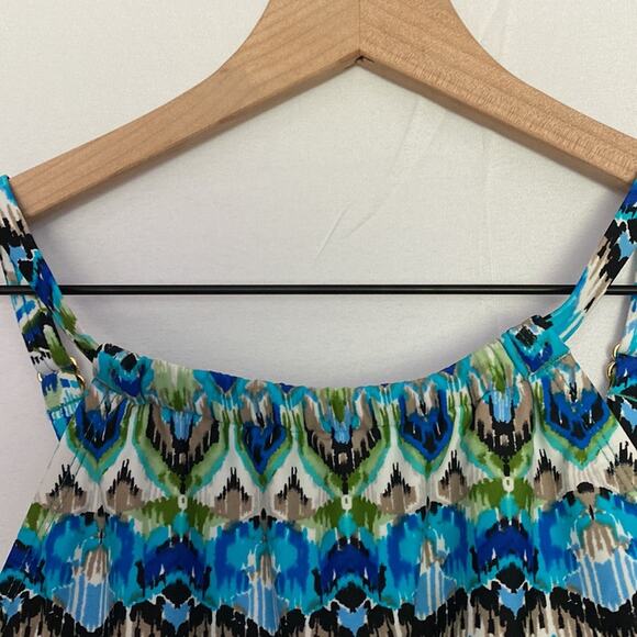 ❤️5/$25❤️ Adjustable Swim Tank Top - Picture 4 of 8